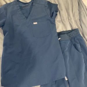 FIGS XXS harbor blue scrub set